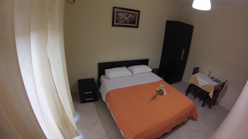 Hotel 4 Stinet Vlore Exterior photo