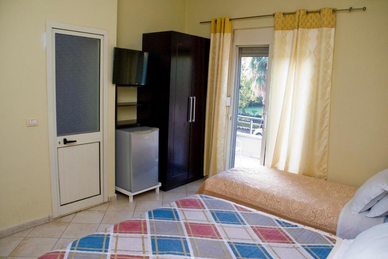 Hotel 4 Stinet Vlore Exterior photo